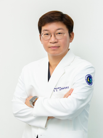 최철훈 원장 사진